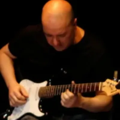 javier-barral-profe-guitarra-225x300